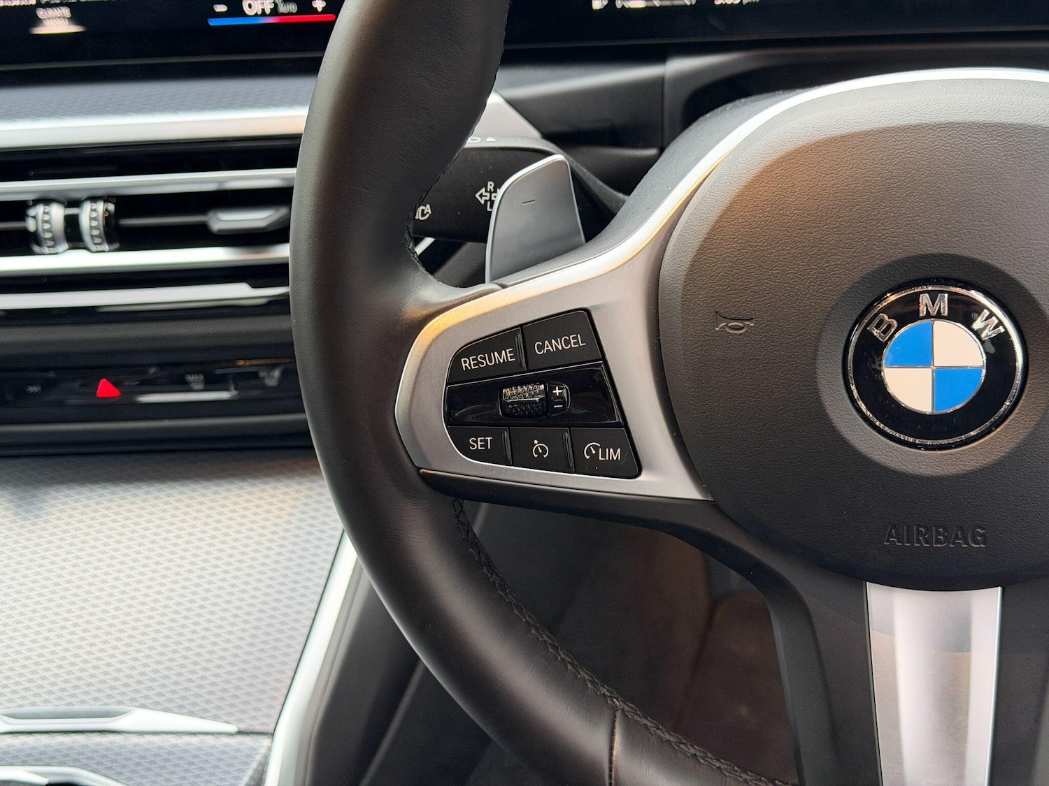 Used BMW 3 Series 2024 for sale - 76964516: Photo 25