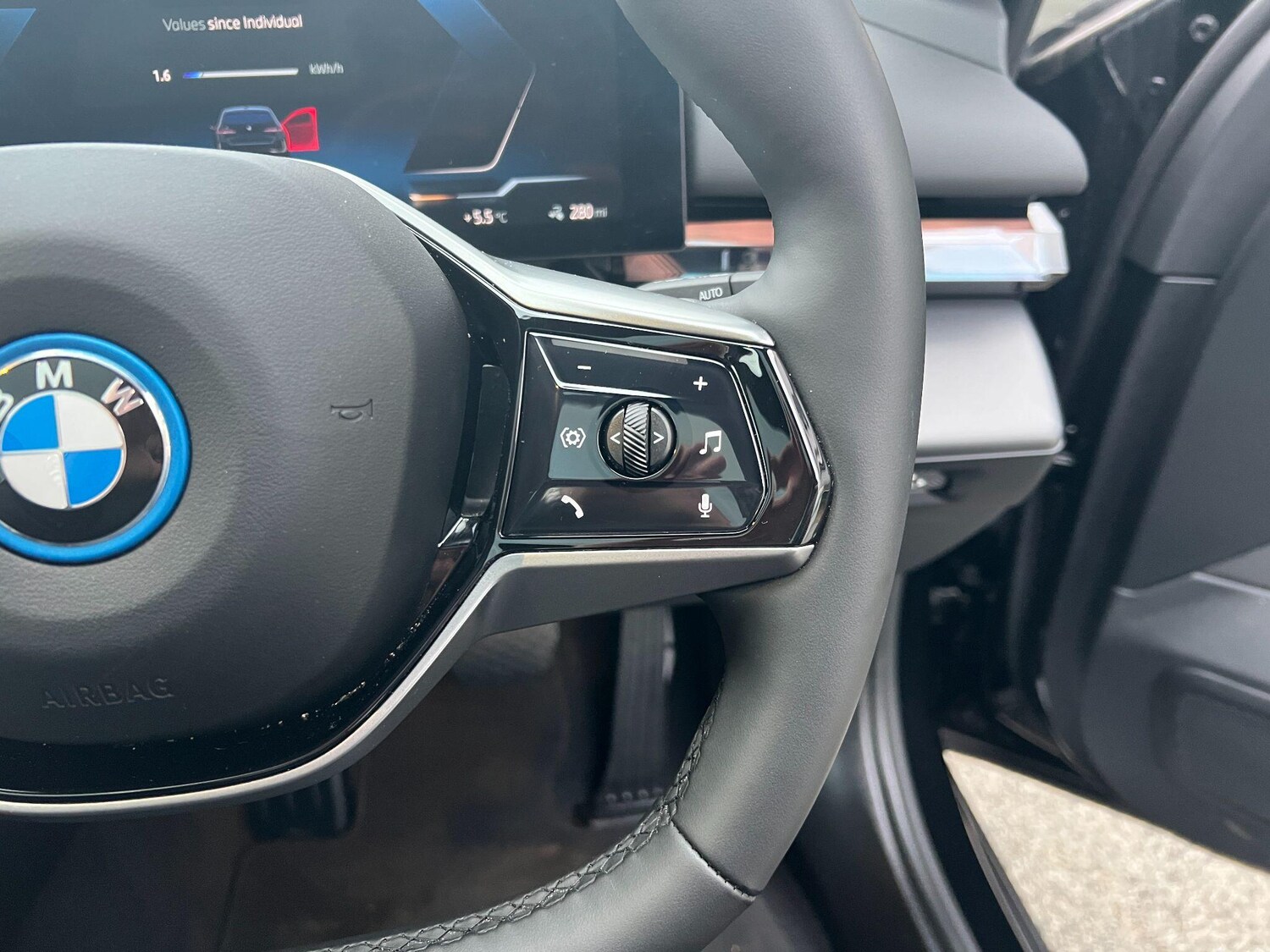 Used BMW i5 2025 for sale - 77926093: Photo 25