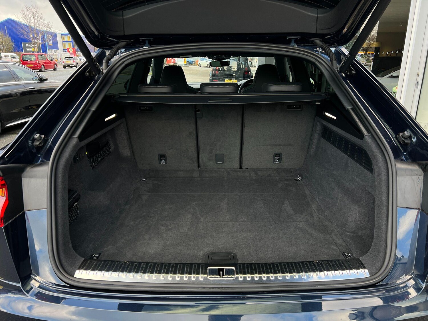 Used Audi SQ8 2024 for sale - 76561195: Photo 30