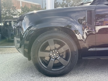 Used Land Rover Defender 2023 for sale - 79236893: Photo