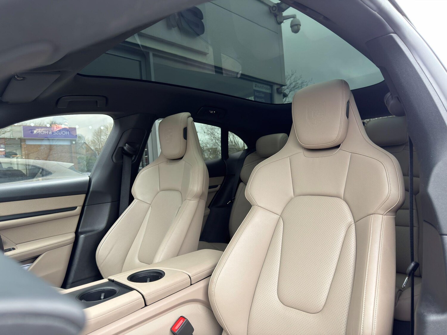 Used Porsche Taycan for sale - 77825125: Photo 15