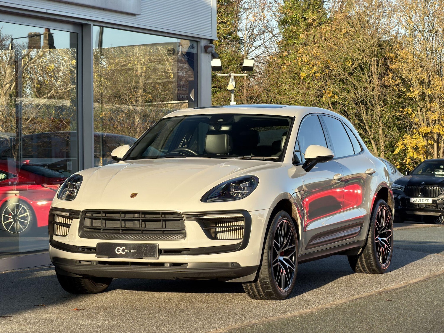 Used Porsche Macan 2022 for sale - 76781721: Photo 1