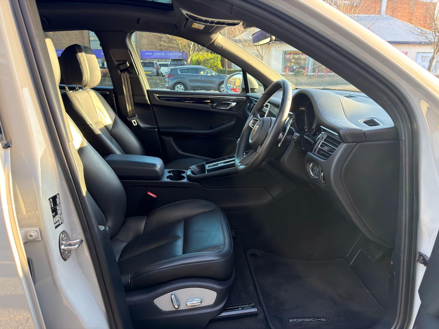 Used Porsche Macan 2022 for sale - 76781721: Photo 15