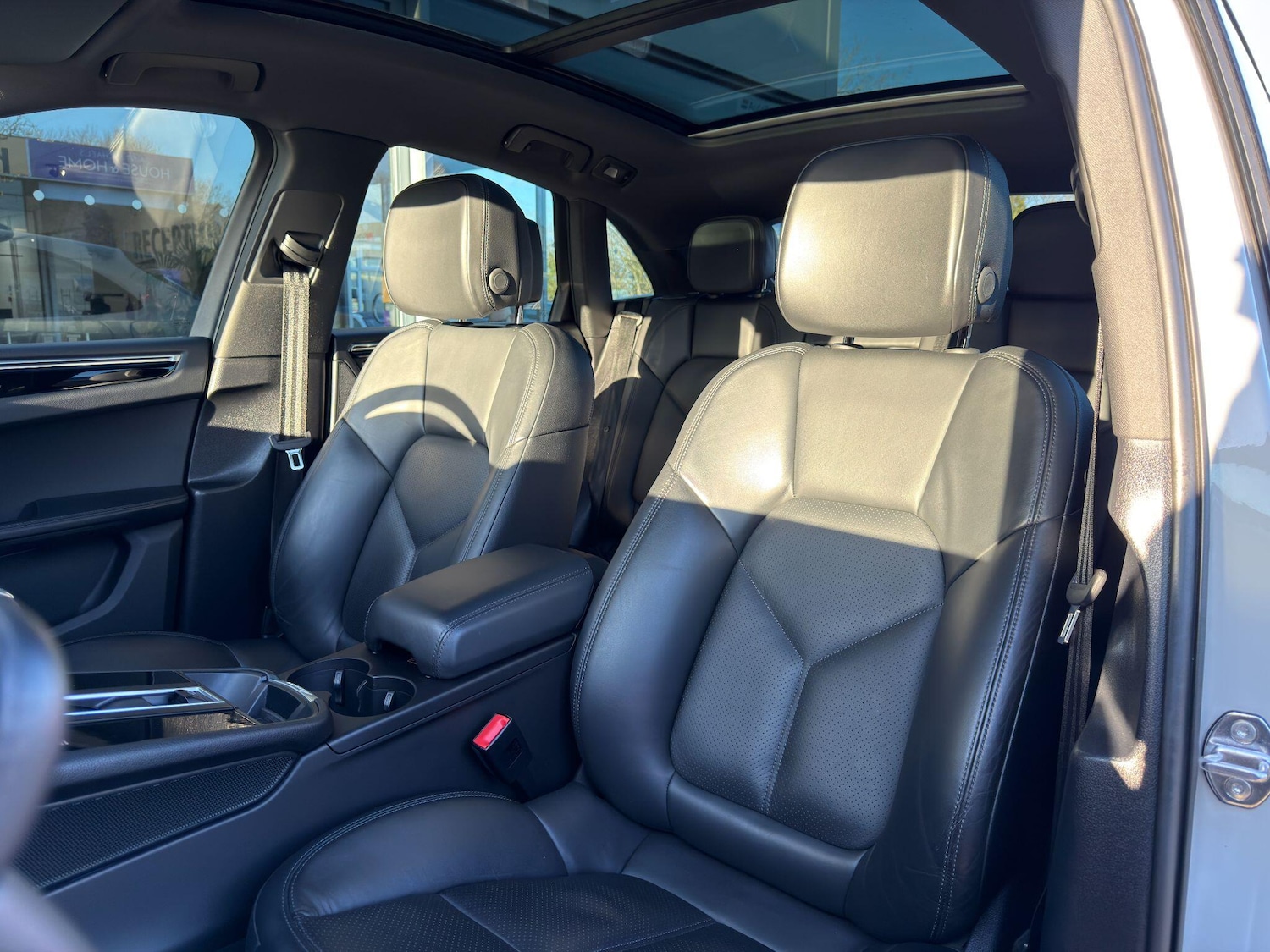 Used Porsche Macan 2022 for sale - 76781721: Photo 17