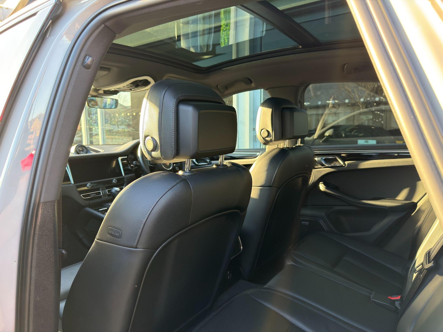 Used Porsche Macan 2022 for sale - 76781721: Photo 23