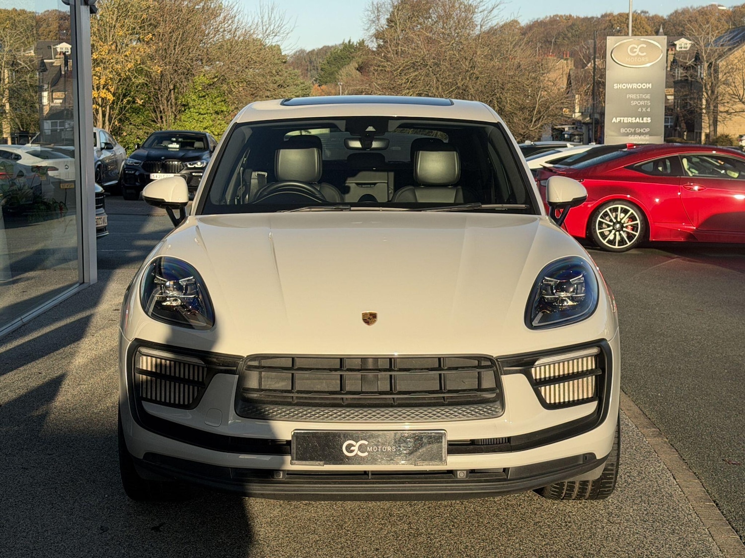 Used Porsche Macan 2022 for sale - 76781721: Photo 3
