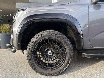 Used Volkswagen Amarok 2024 for sale - 76240260: Photo