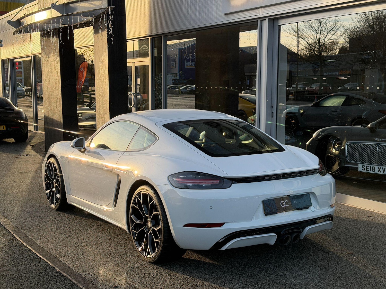 Used Porsche 718 Cayman 2020 for sale - 76918494: Photo 6