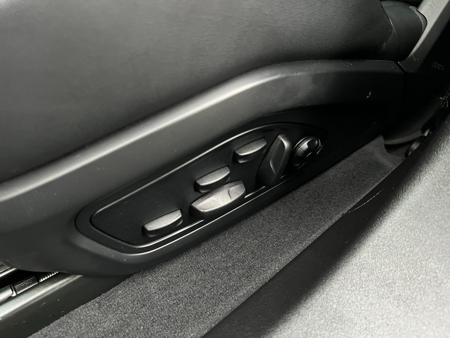 Used Porsche Taycan 2023 for sale - 76283905: Photo 59