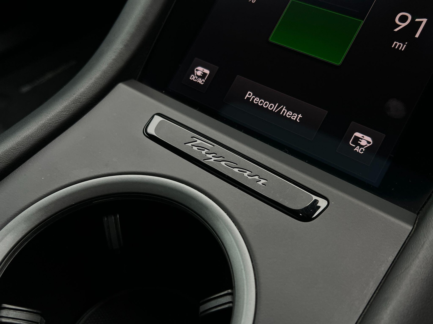 Used Porsche Taycan 2023 for sale - 76283905: Photo 66