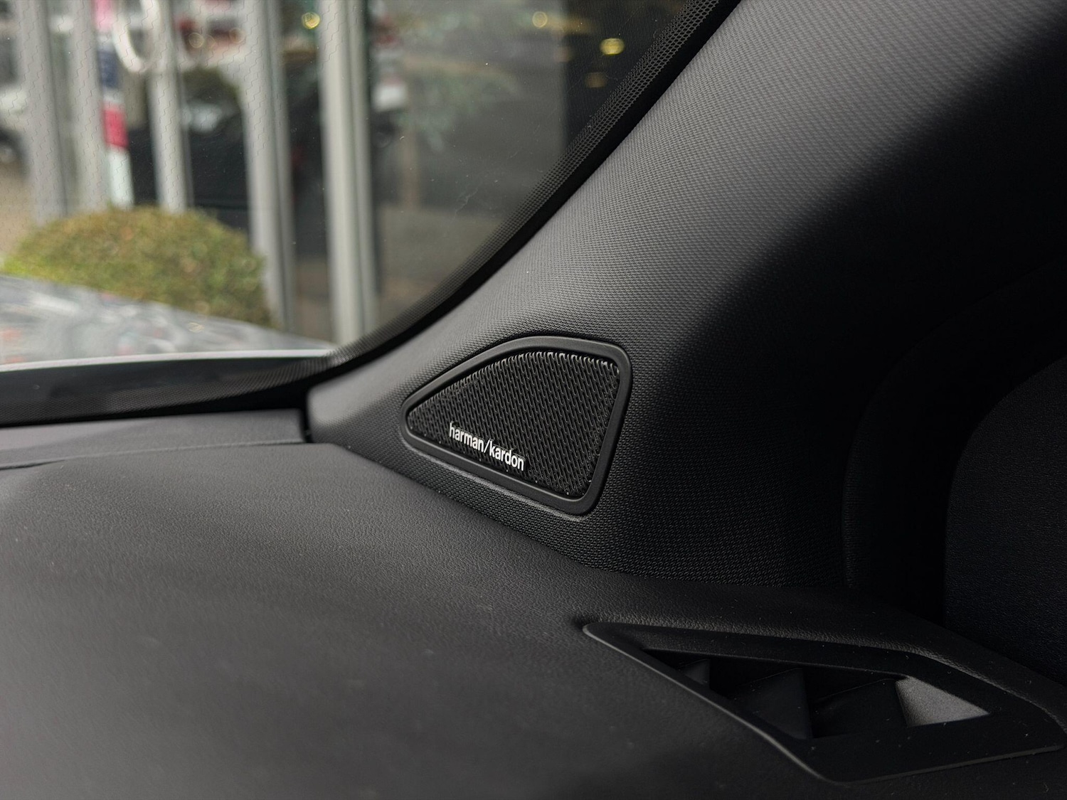 Used Volkswagen Amarok 2025 for sale - 77253877: Photo 48