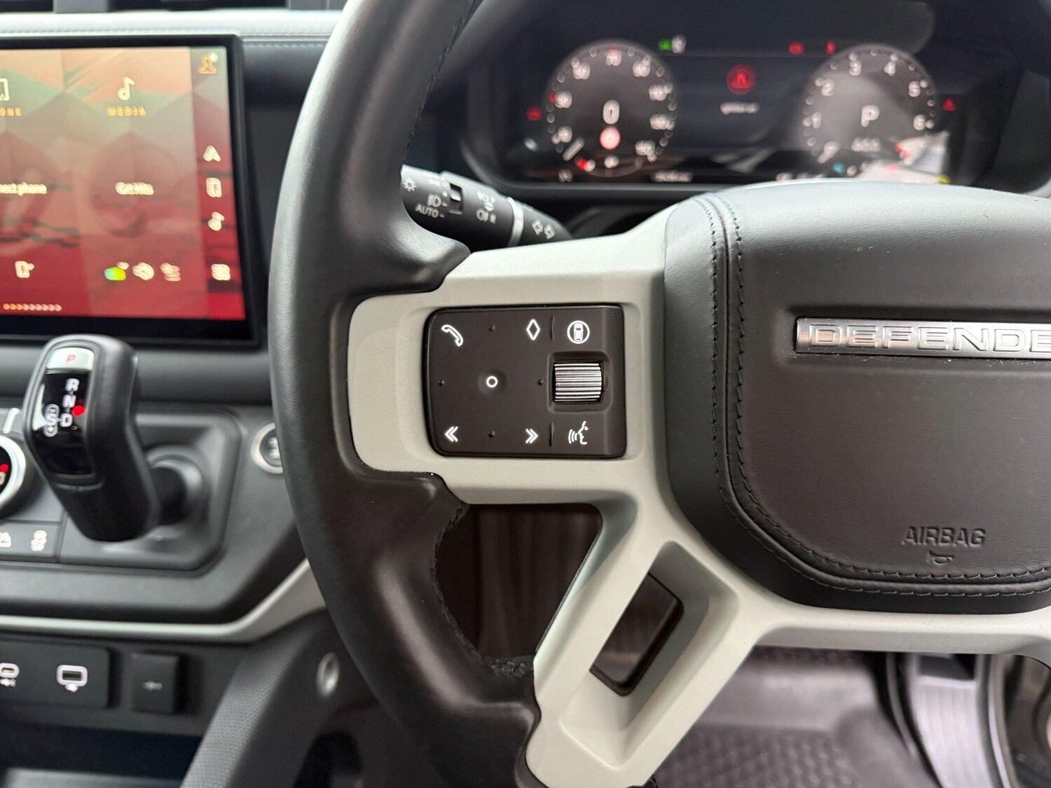 Used Land Rover Defender 110 2023 for sale - 77305814: Photo 29