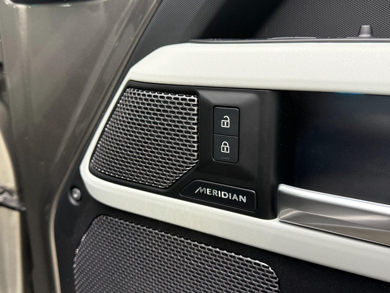 Used Land Rover Defender 110 2023 for sale - 77305814: Photo 51