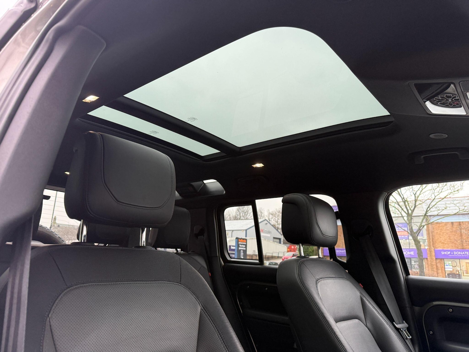 Used Land Rover Defender 110 2023 for sale - 77305814: Photo 54