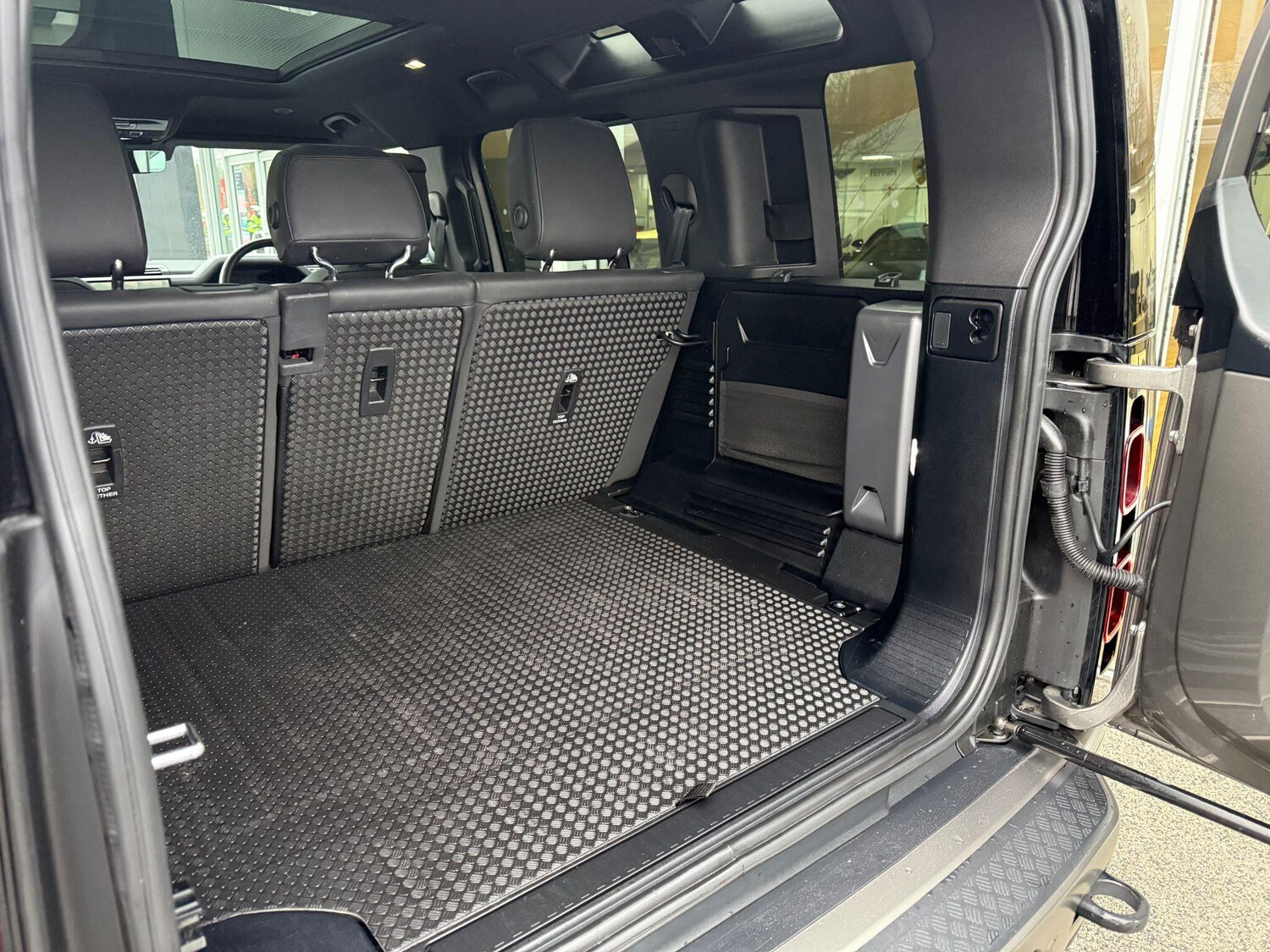 Used Land Rover Defender 110 2023 for sale - 77305814: Photo 58