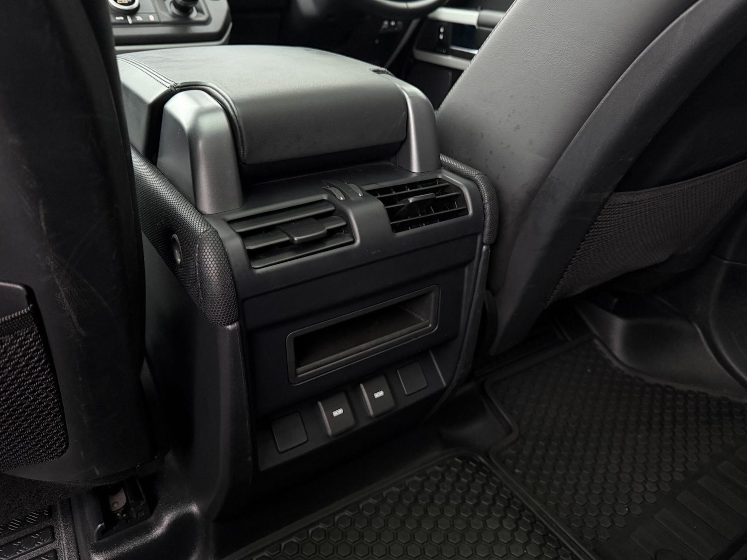 Used Land Rover Defender 110 2023 for sale - 77305814: Photo 60