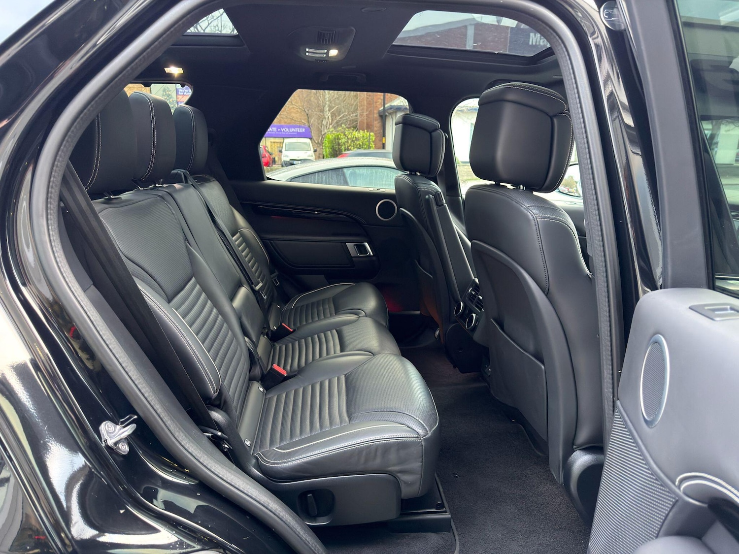 Used Land Rover Discovery 2023 for sale - 77074972: Photo 24