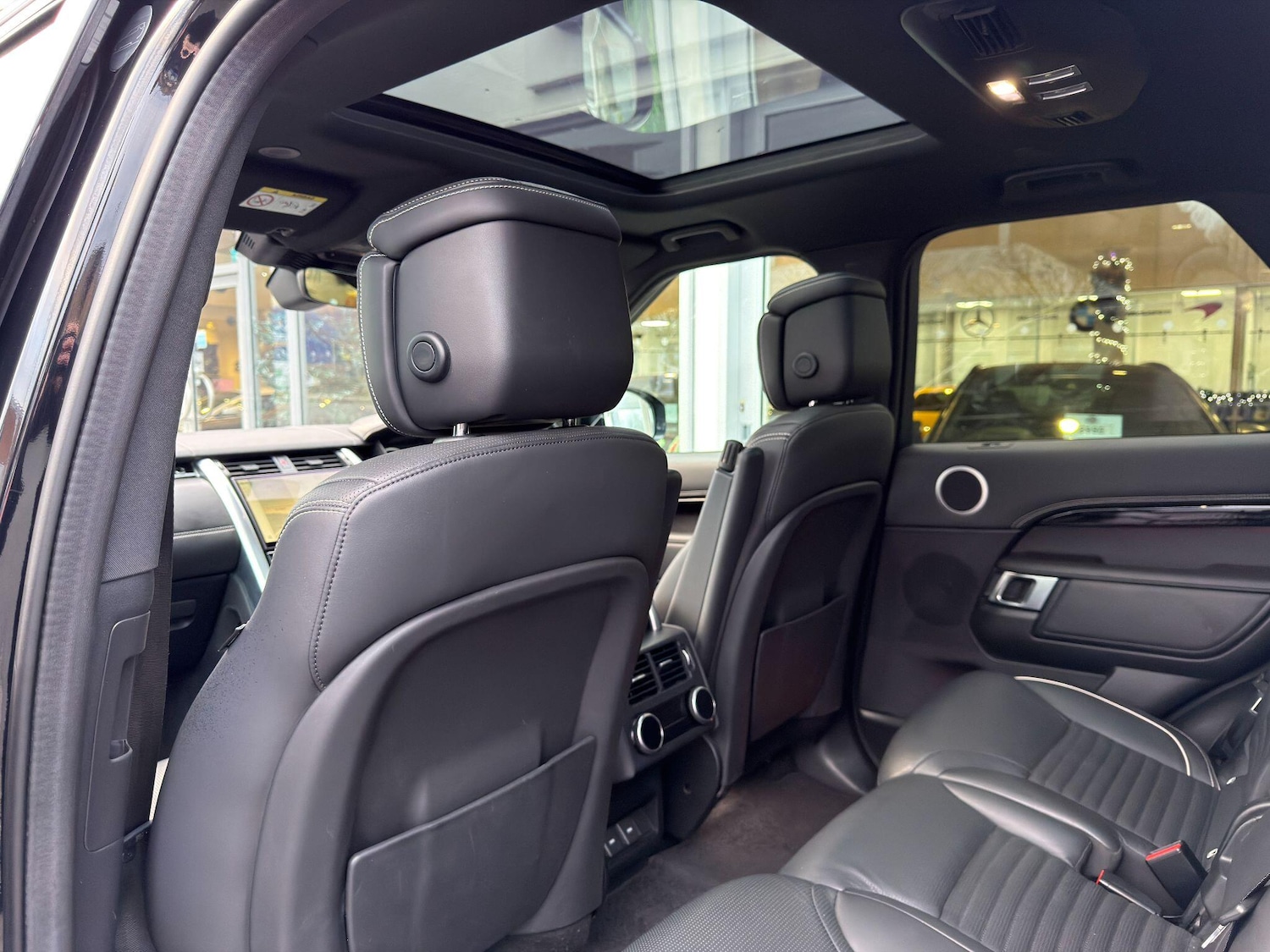 Used Land Rover Discovery 2023 for sale - 77074972: Photo 30