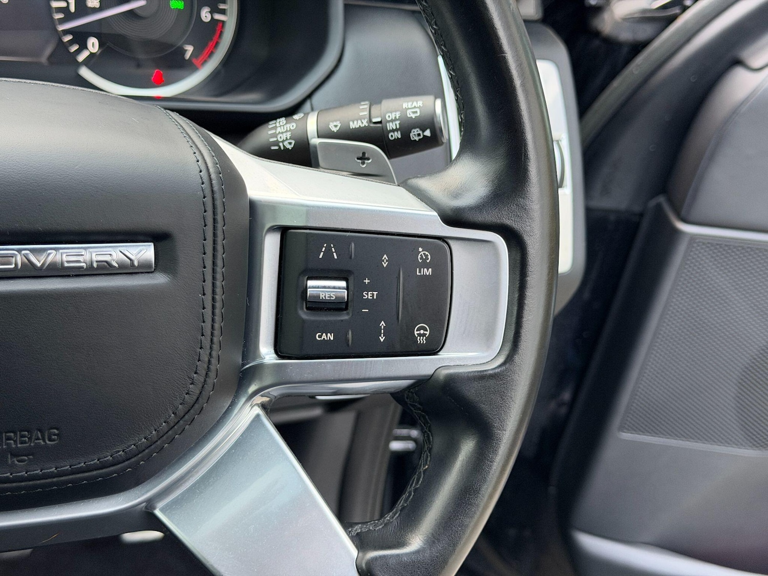 Used Land Rover Discovery 2023 for sale - 77074972: Photo 33