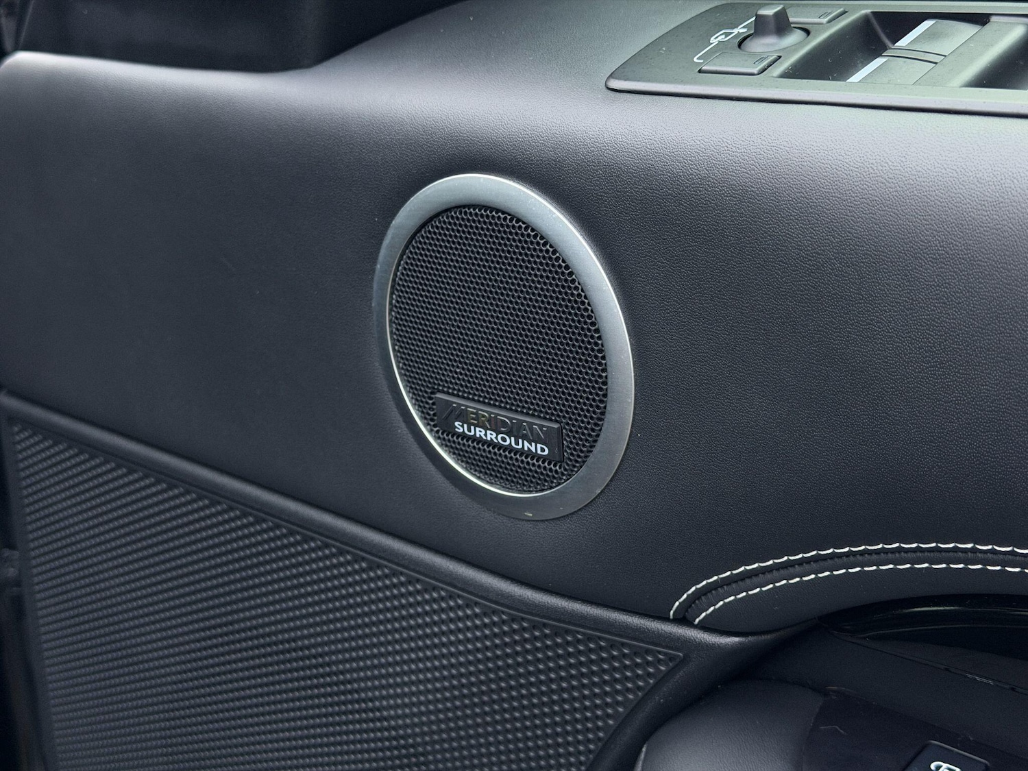 Used Land Rover Discovery 2023 for sale - 77074972: Photo 58