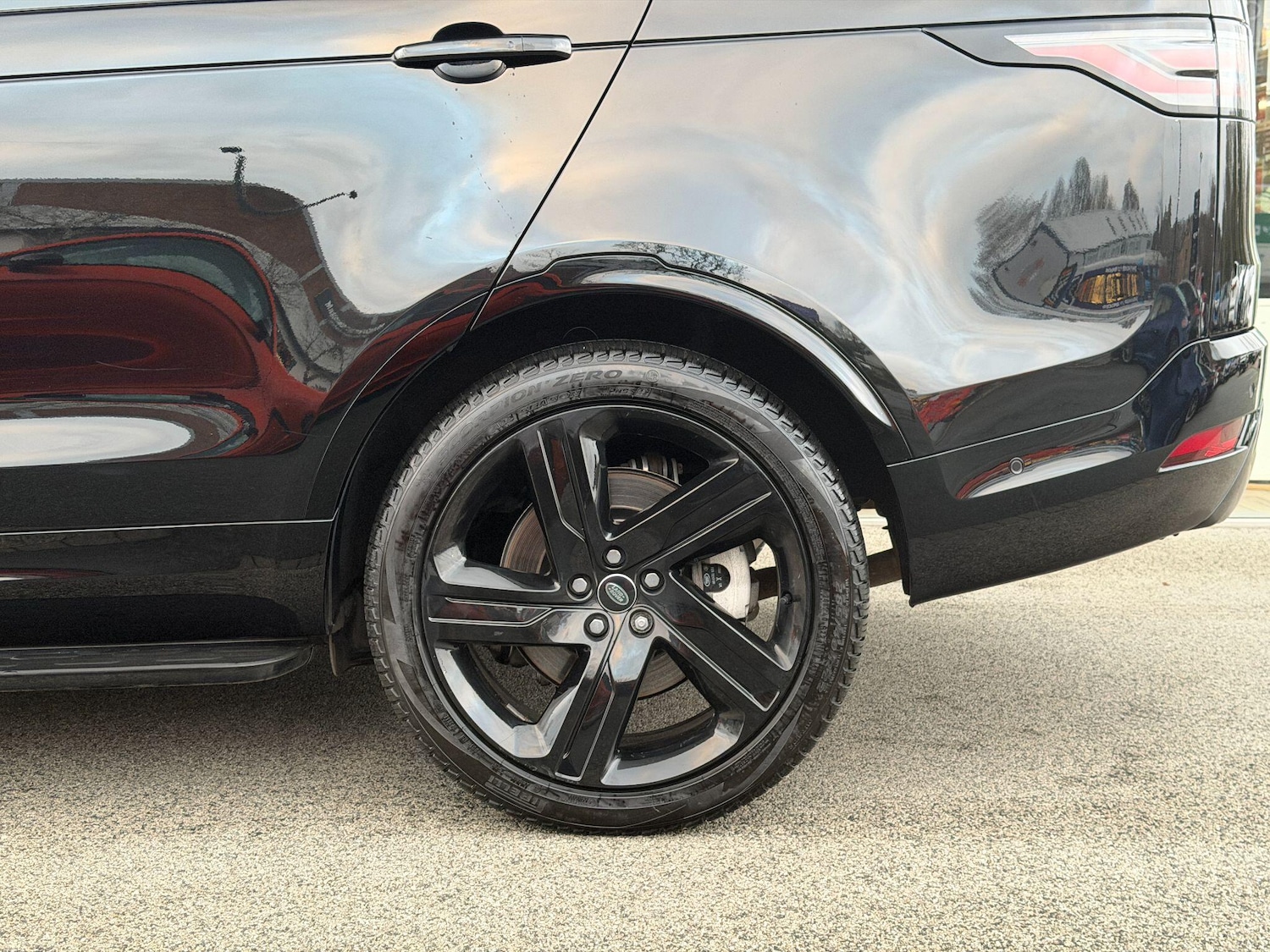 Used Land Rover Discovery 2023 for sale - 77074972: Photo 8