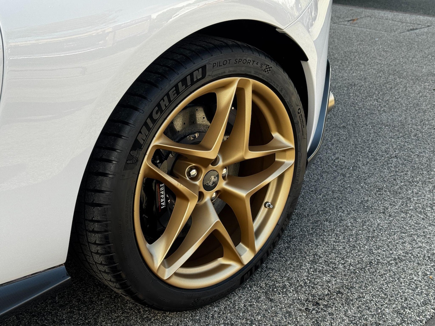 Used Ferrari Roma 2025 for sale - 76336118: Photo 12