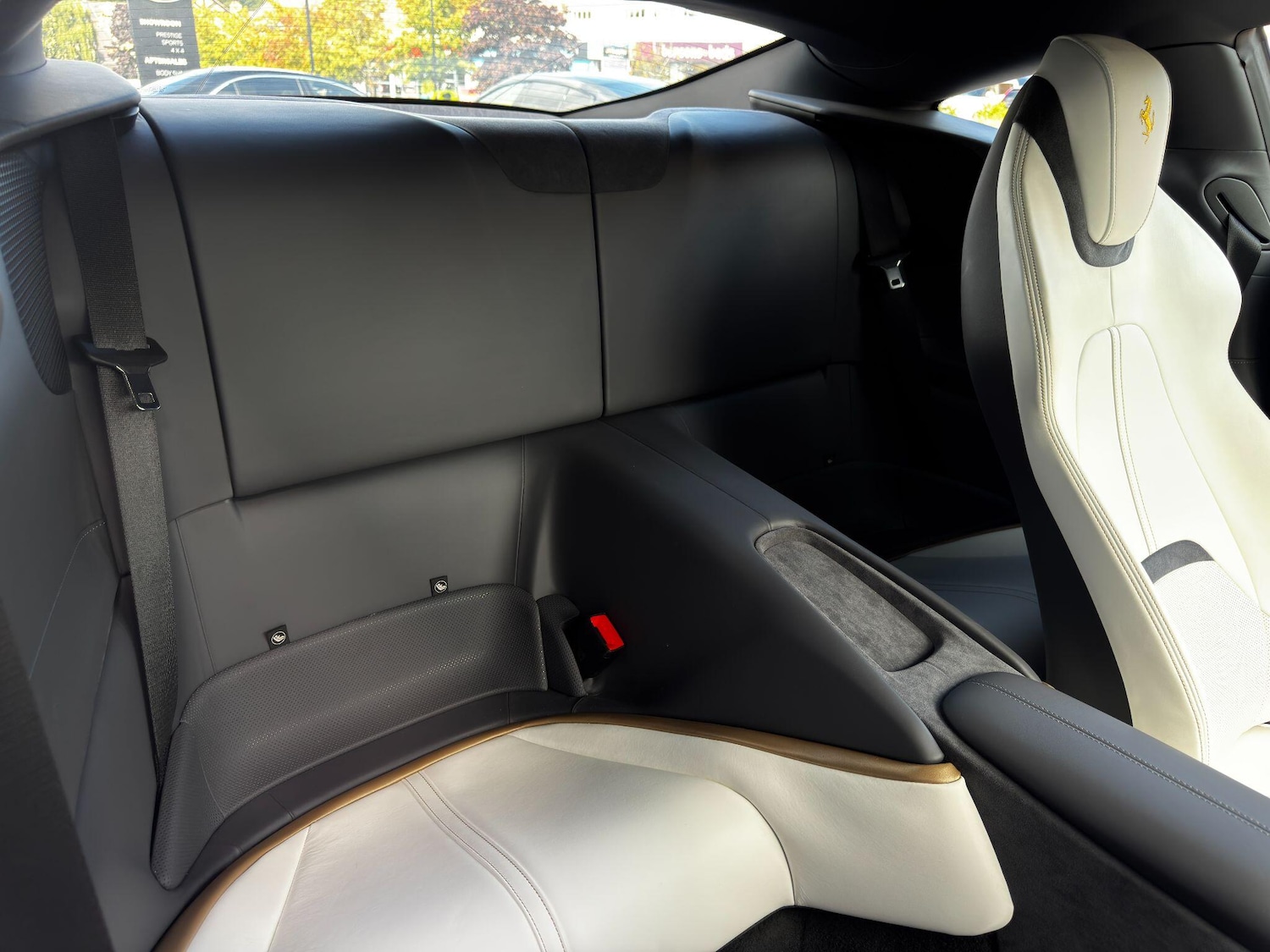 Used Ferrari Roma 2025 for sale - 76336118: Photo 25