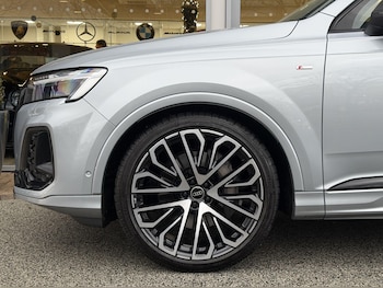 Used Audi Q7 2025 for sale - 76887275: Photo