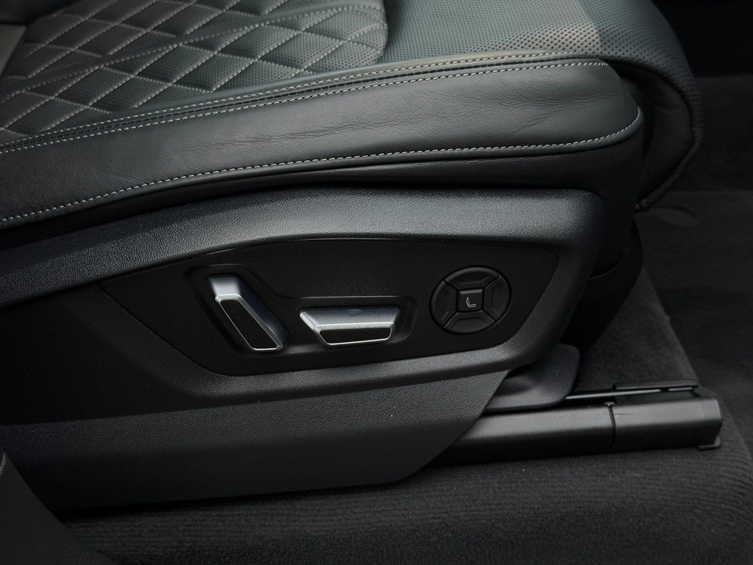 Used Audi Q7 2025 for sale - 76887275: Photo 64