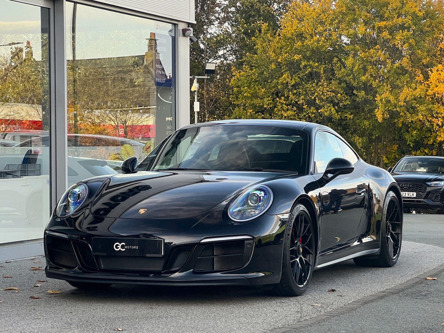 Used Porsche 911 for sale - 76432408: Photo 1