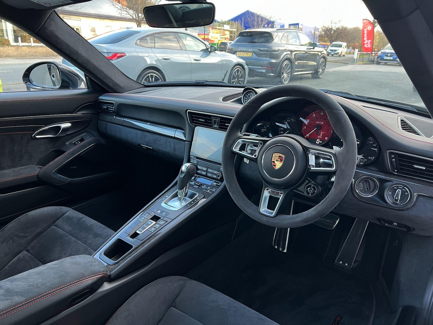 Used Porsche 911 for sale - 76432408: Photo 11