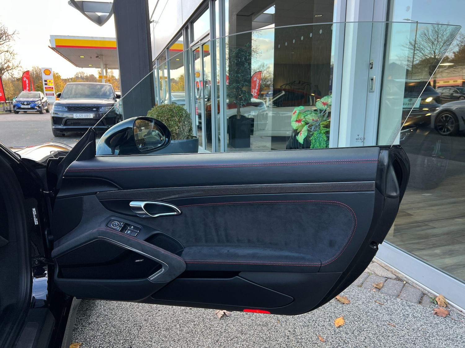 Used Porsche 911 for sale - 76432408: Photo 17