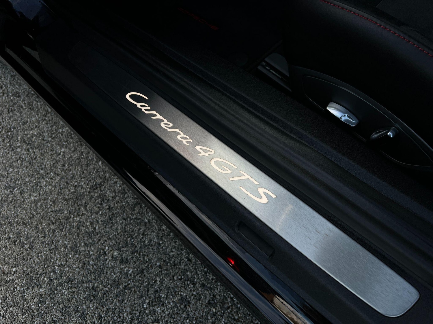 Used Porsche 911 for sale - 76432408: Photo 23