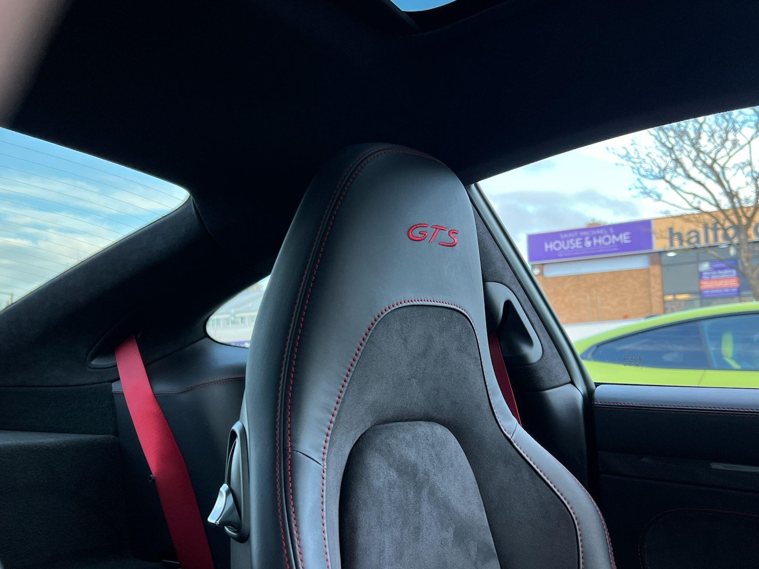 Used Porsche 911 for sale - 76432408: Photo 47