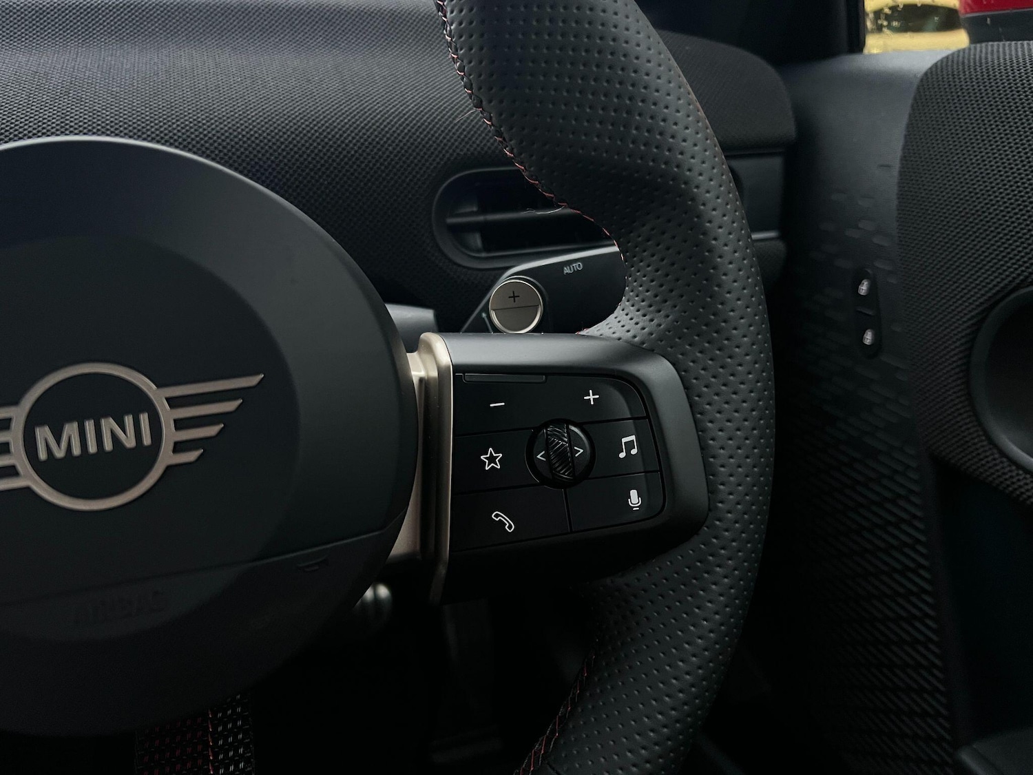 Used MINI Cooper 2025 for sale - 76562368: Photo 25