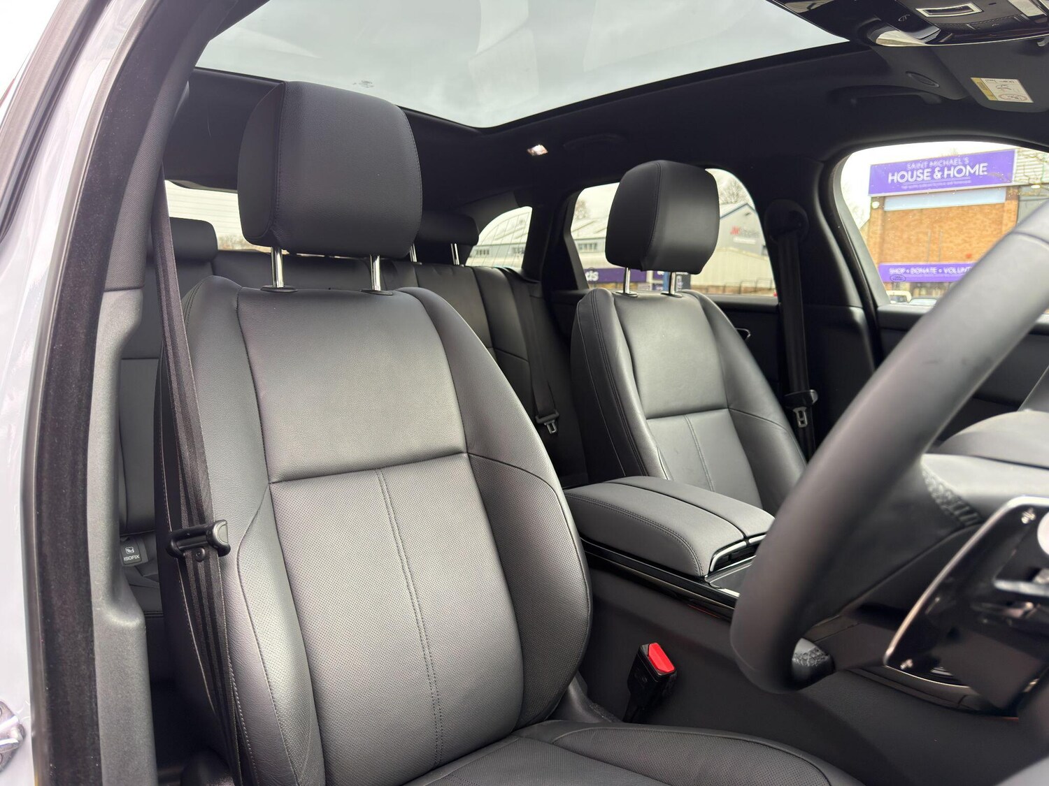 Used Land Rover Range Rover Velar 2024 for sale - 77839348: Photo 13