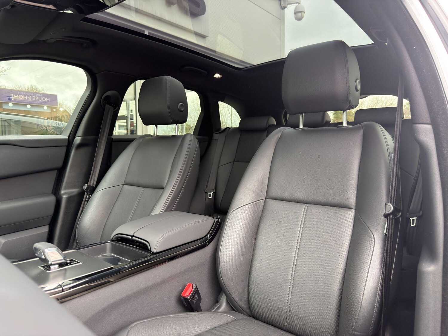 Used Land Rover Range Rover Velar 2024 for sale - 77839348: Photo 16