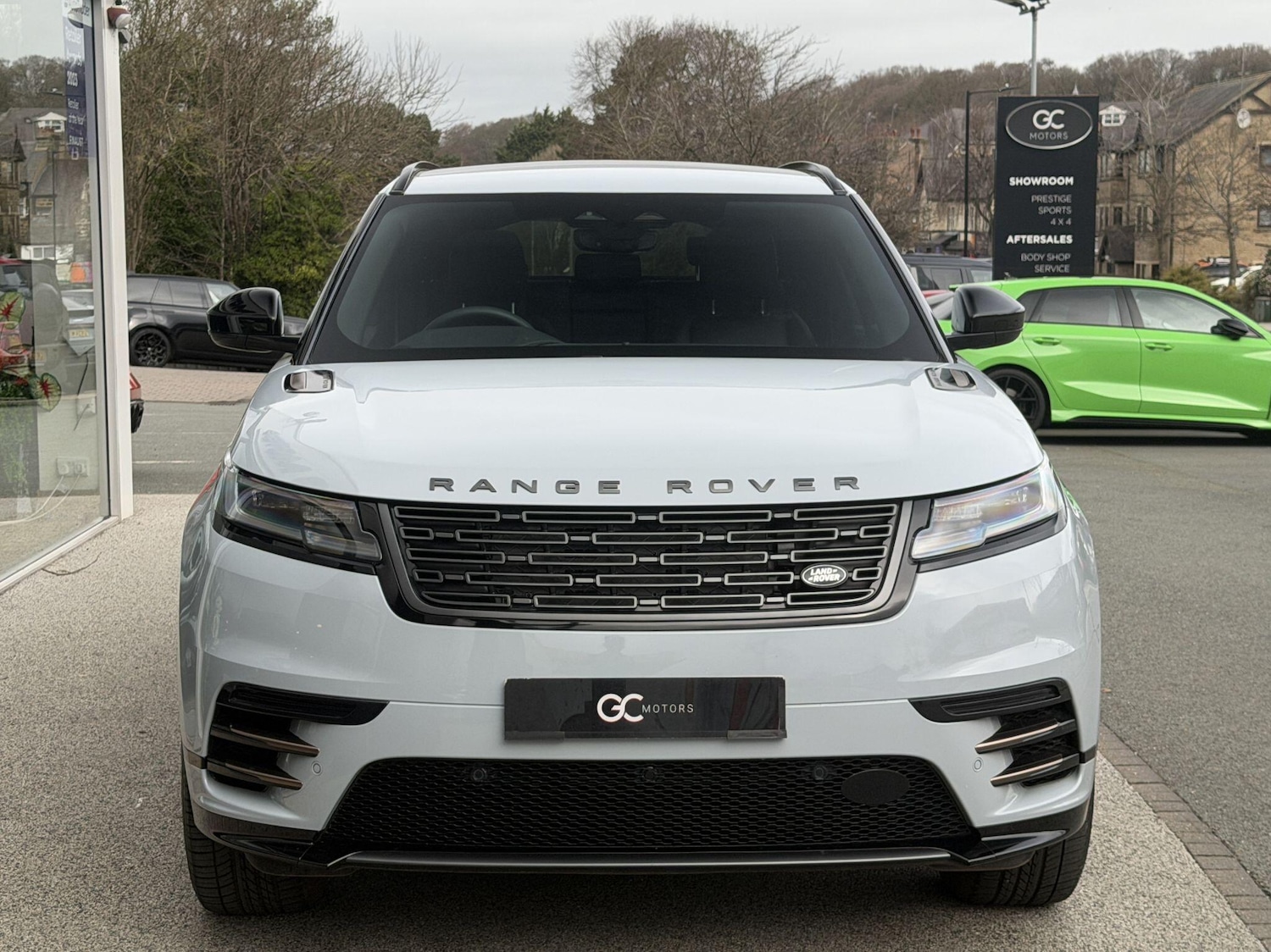 Used Land Rover Range Rover Velar 2024 for sale - 77839348: Photo 2