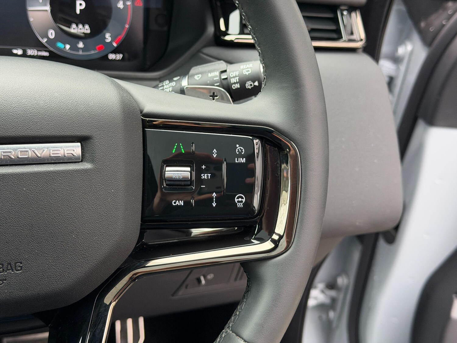 Used Land Rover Range Rover Velar 2024 for sale - 77839348: Photo 25