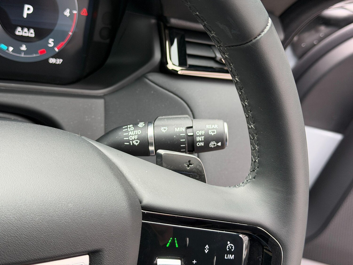 Used Land Rover Range Rover Velar 2024 for sale - 77839348: Photo 27