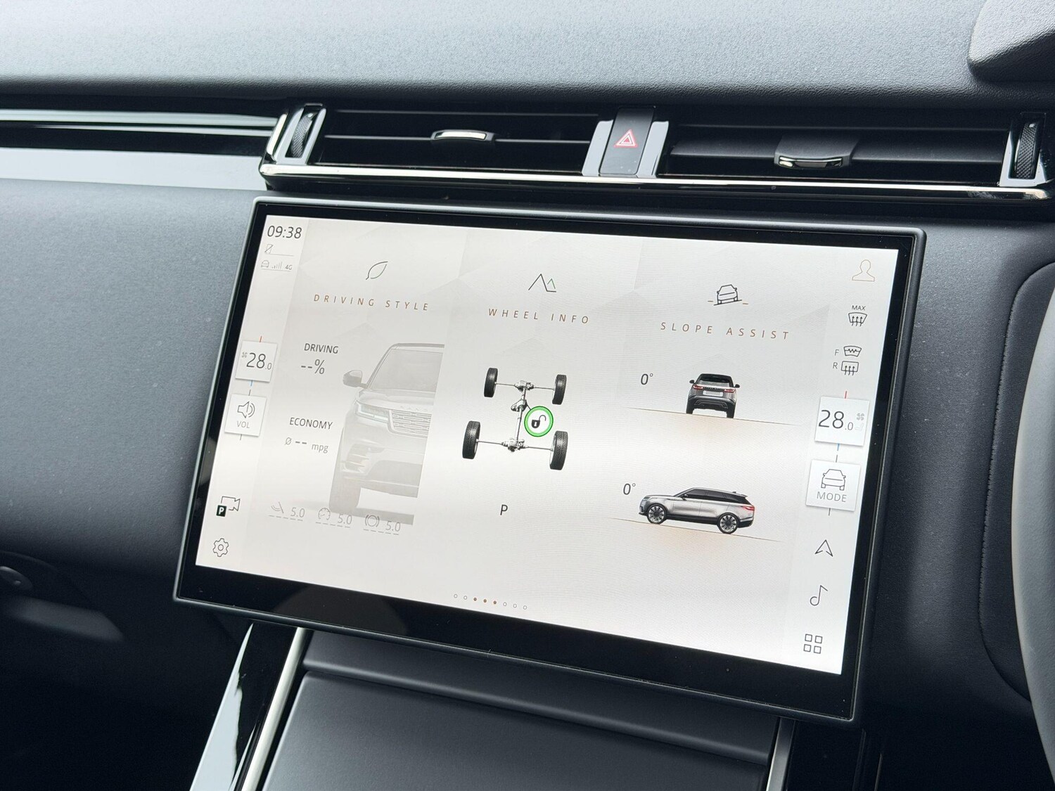 Used Land Rover Range Rover Velar 2024 for sale - 77839348: Photo 39