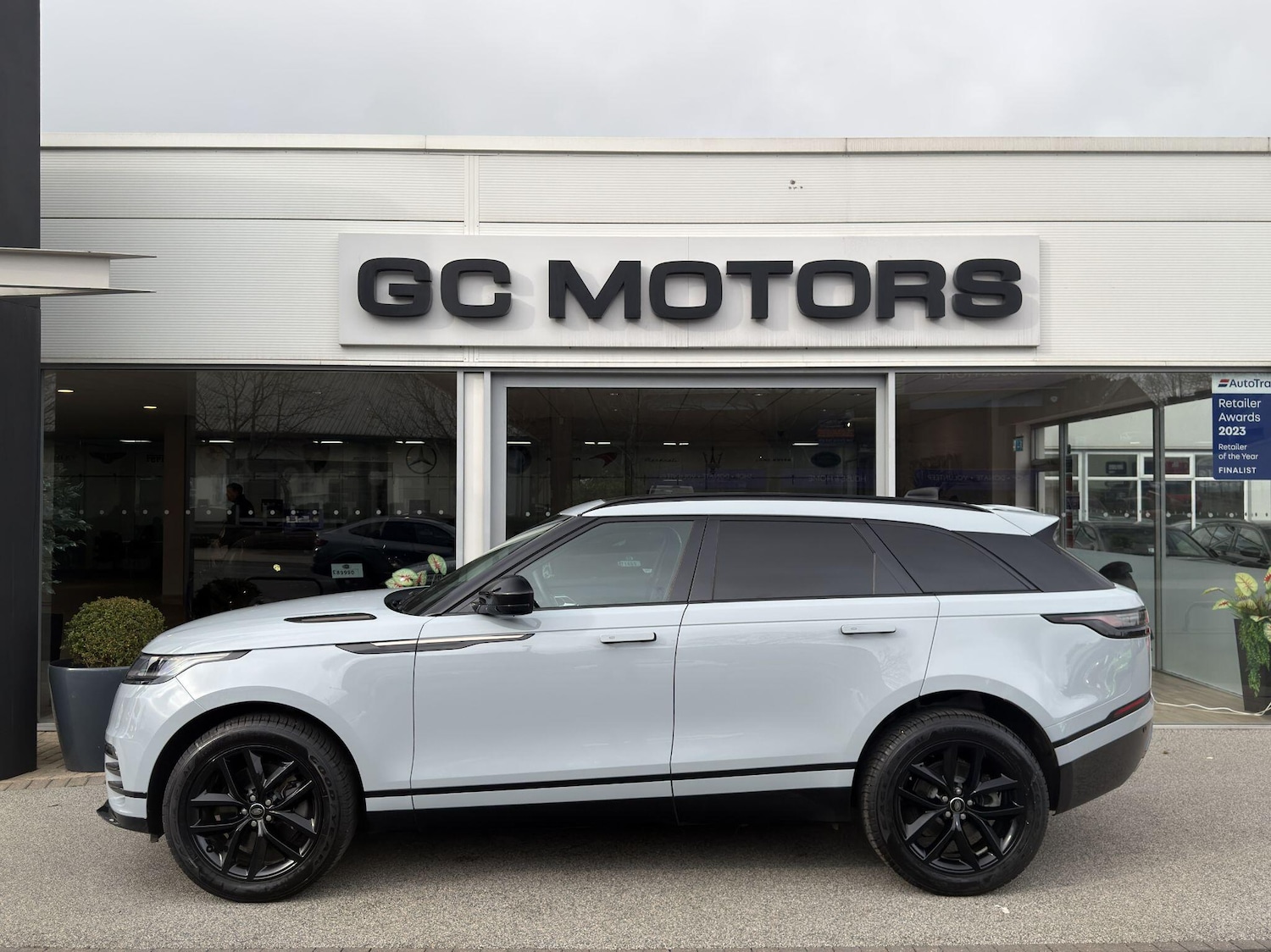 Used Land Rover Range Rover Velar 2024 for sale - 77839348: Photo 4