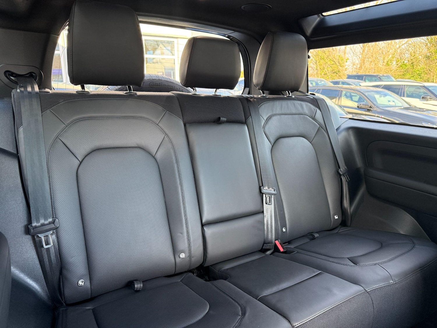 Used Land Rover Defender 90 2025 for sale - 78073014: Photo 15