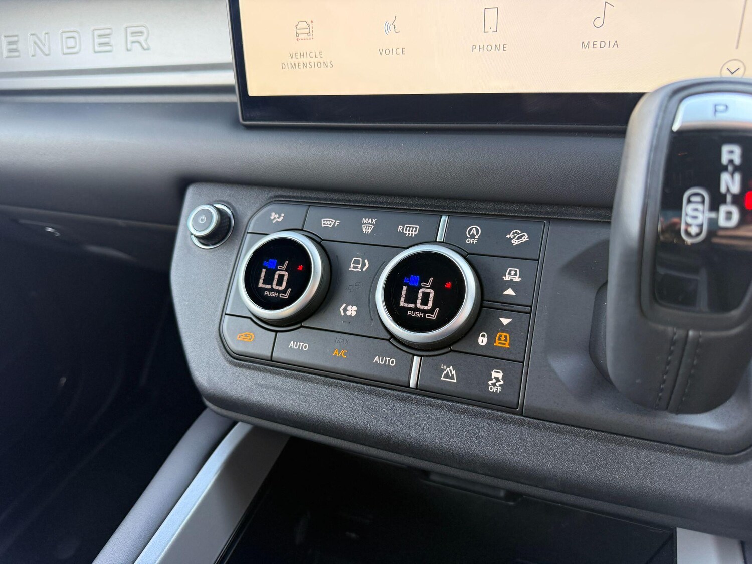 Used Land Rover Defender 90 2025 for sale - 78073014: Photo 25