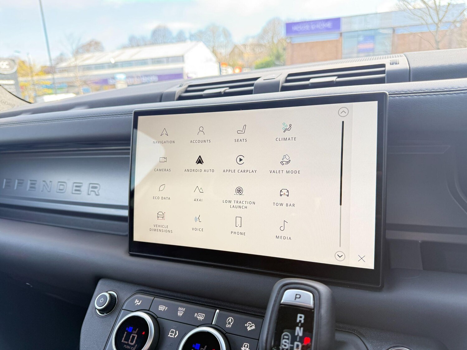 Used Land Rover Defender 90 2025 for sale - 78073014: Photo 32