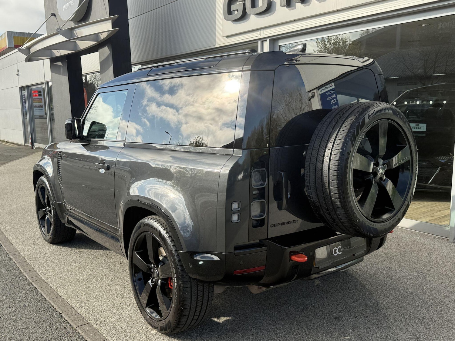 Used Land Rover Defender 90 2025 for sale - 78073014: Photo 5