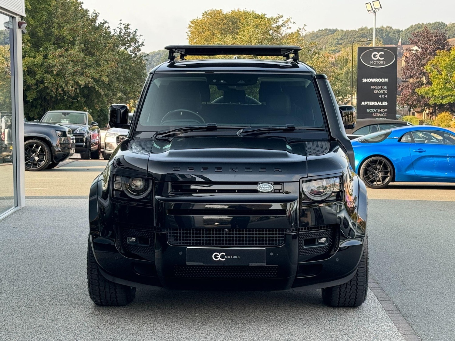 Used Land Rover Defender 90 for sale - 77215777: Photo 3