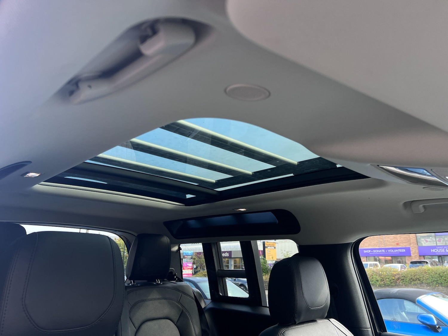 Used Land Rover Defender 90 for sale - 77215777: Photo 48