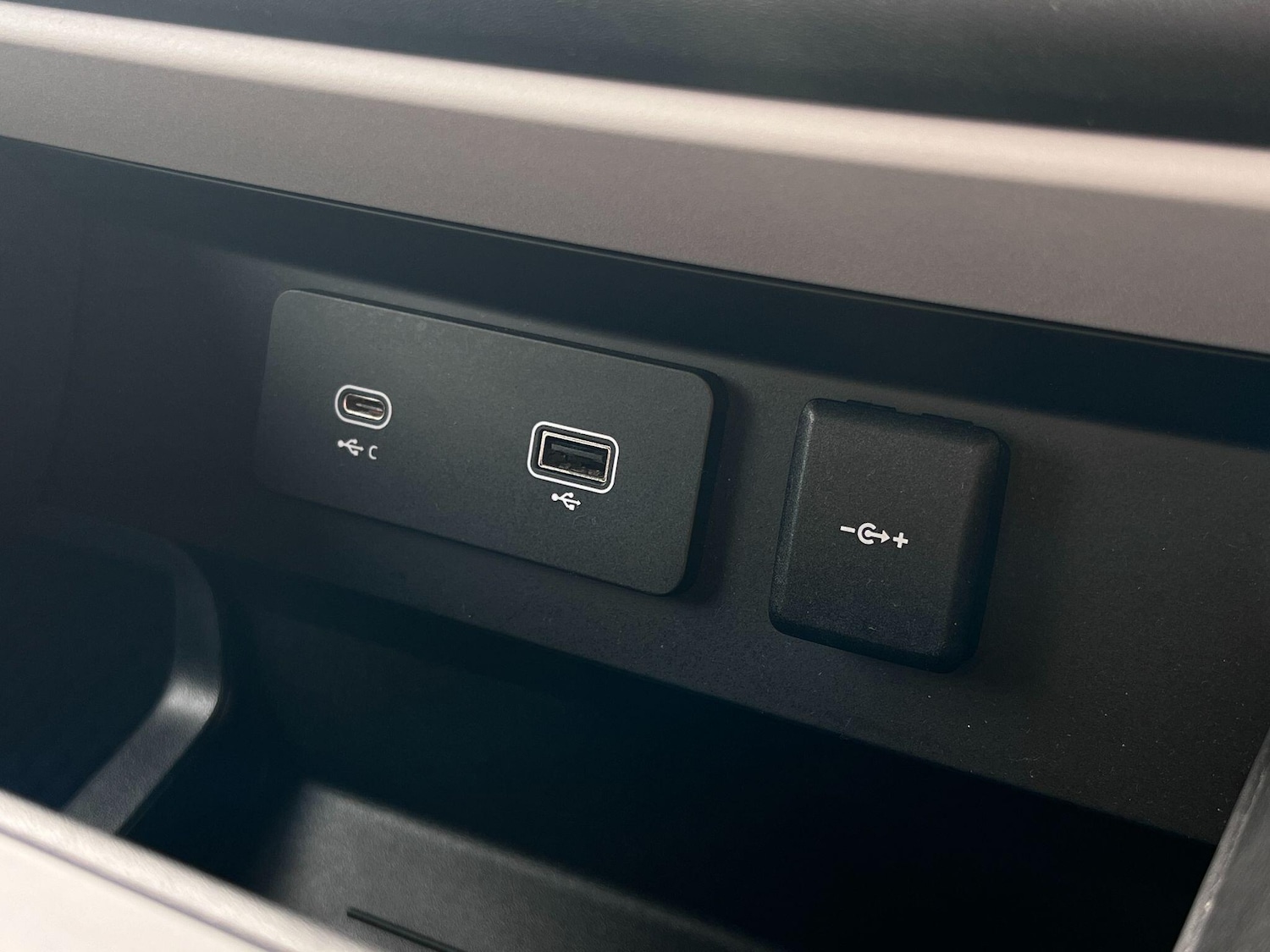 Used Land Rover Defender 90 for sale - 77215777: Photo 53