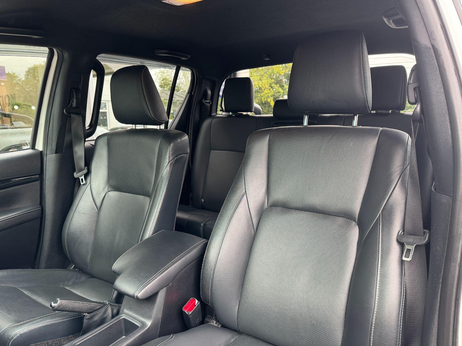 Used Toyota Hilux 2020 for sale - 76138448: Photo 19